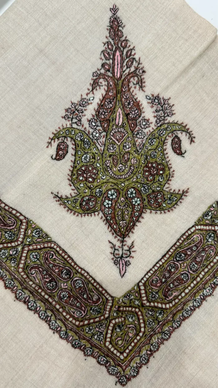 Cultural pashmina rumal designed in the style of Iraqi Shemagh (شماغ)