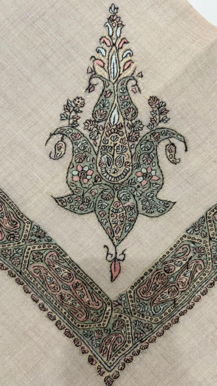 Cultural pashmina rumal designed in the style of Iraqi Shemagh (شماغ)